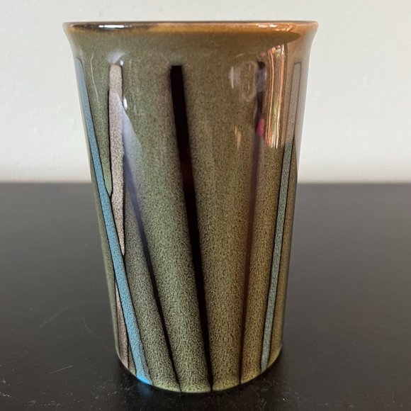 TABLETOPS GALLERY Tall Jade Green Stoneware Mug w/ Vertical Geometric Design - Picture 2 of 6